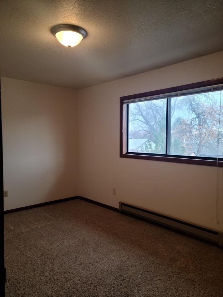 844 Terry Ave #844 - Photo 7 of 11