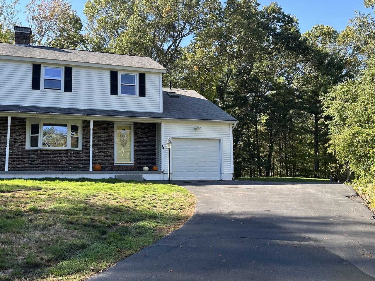 14 Clare Ln #14 - Photo 2 of 21