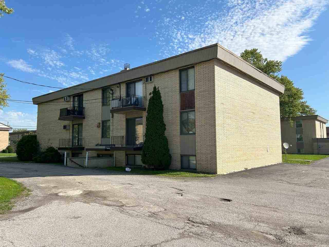 15312 Maple Park Dr - Photo 2 of 42