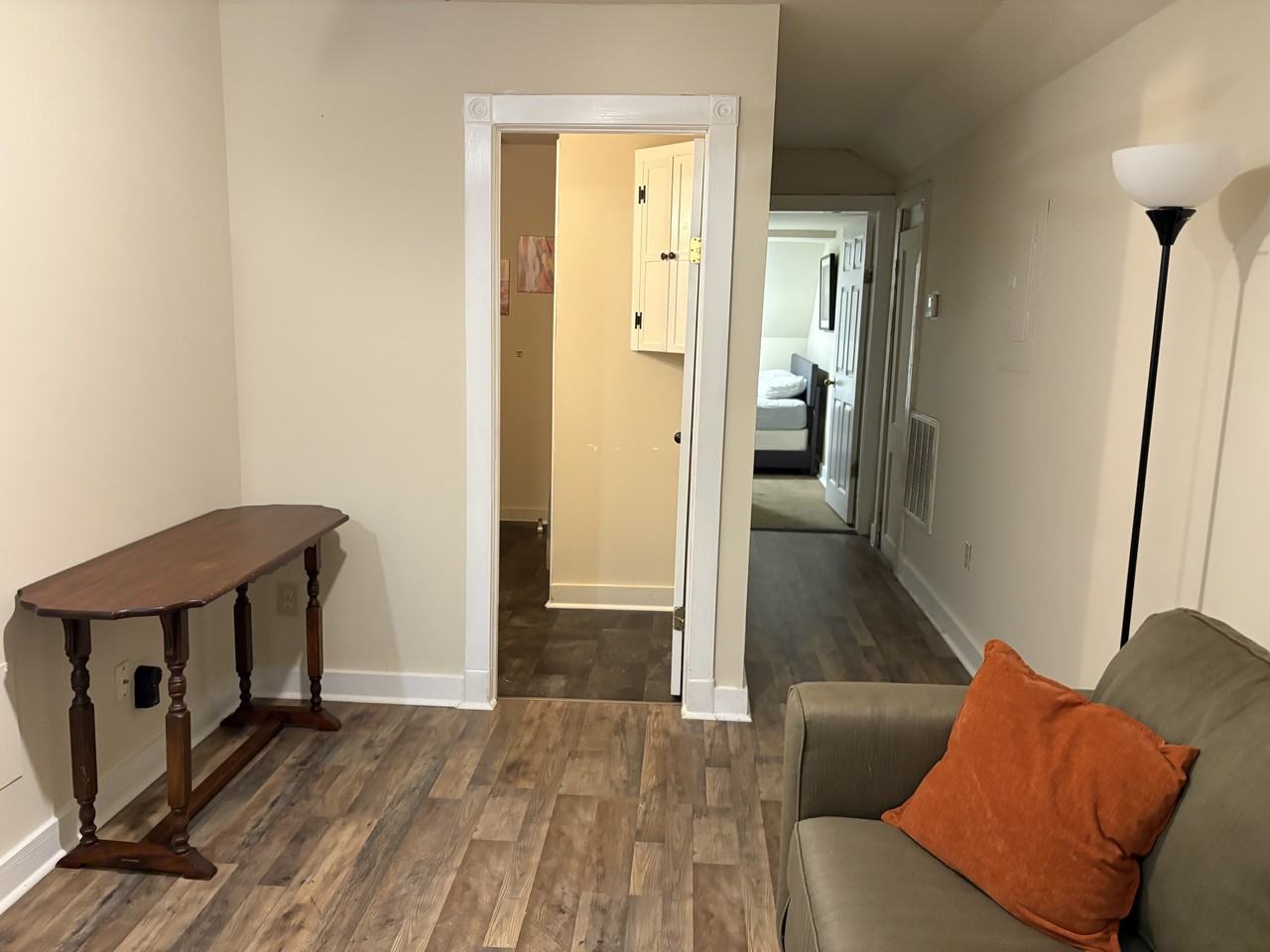 215 W 5th St #G - Photo 4 of 17