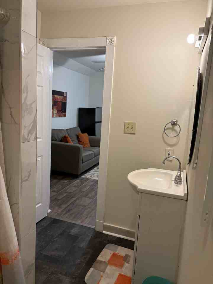 215 W 5th St #G - Photo 5 of 17