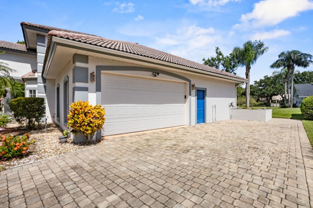 2949 Zaharias Dr - Photo 6 of 30