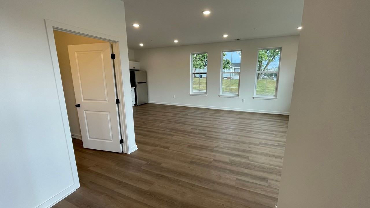 Park Indy Rowhomes! - Photo 5 of 42