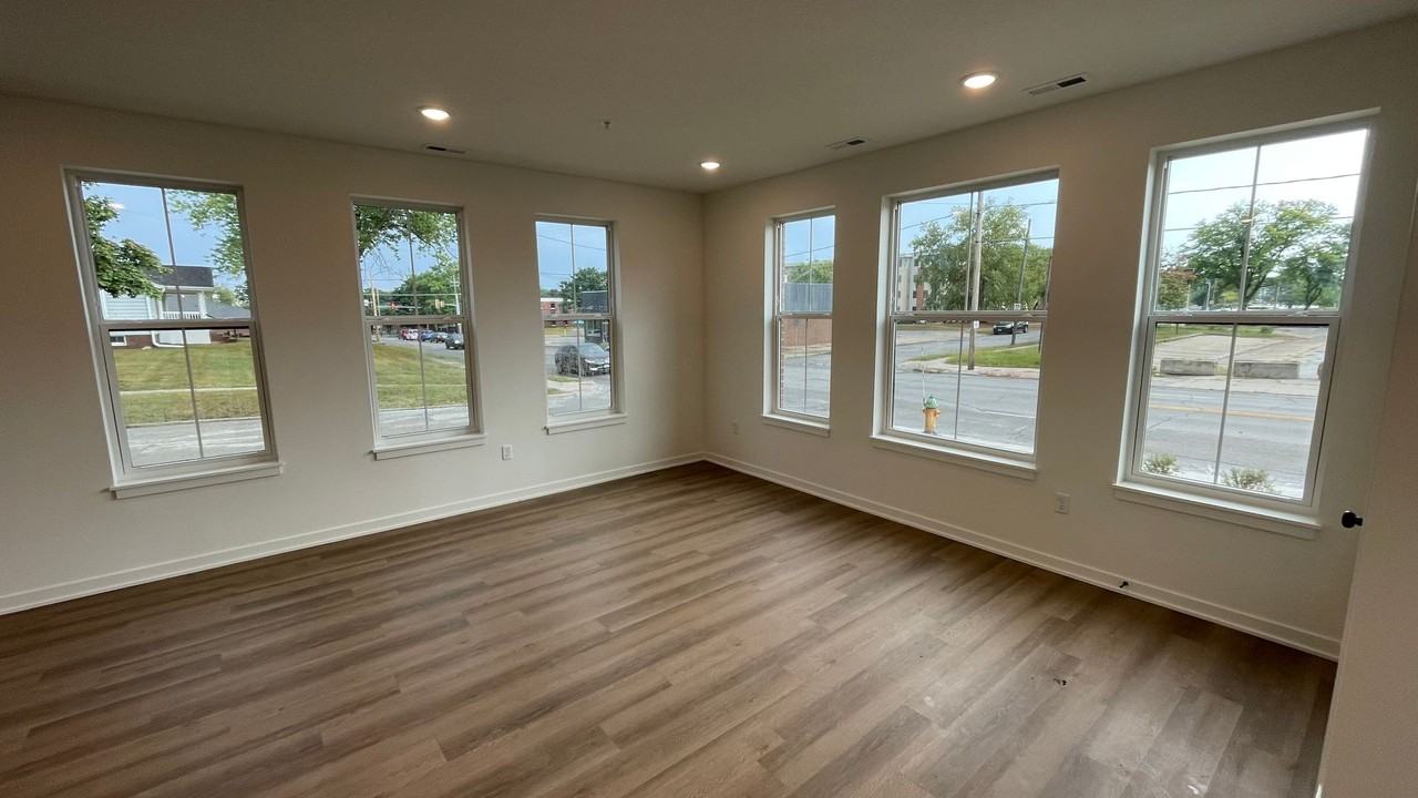 Park Indy Rowhomes! - Photo 6 of 42