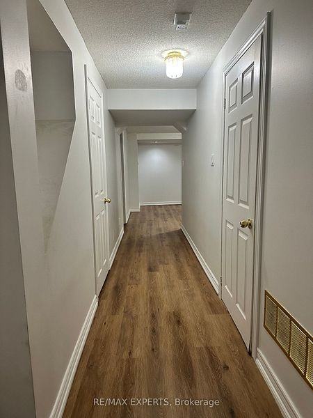 133 Adventure Crescent - Photo 3 of 13