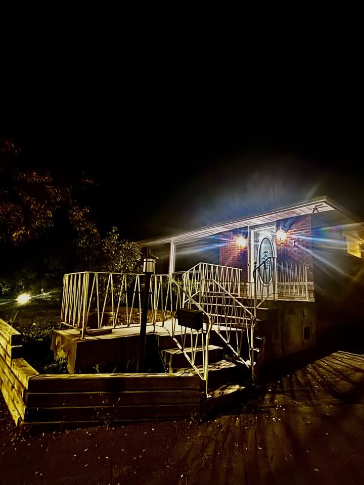 213 Royal Avenue - Photo 3 of 22