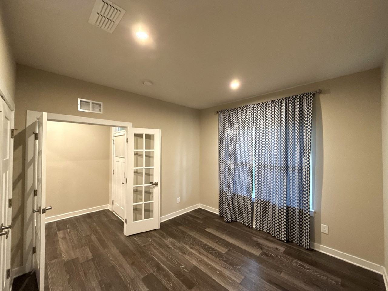 8807 Chapel Grove Crossing Dr - Photo 2 of 26