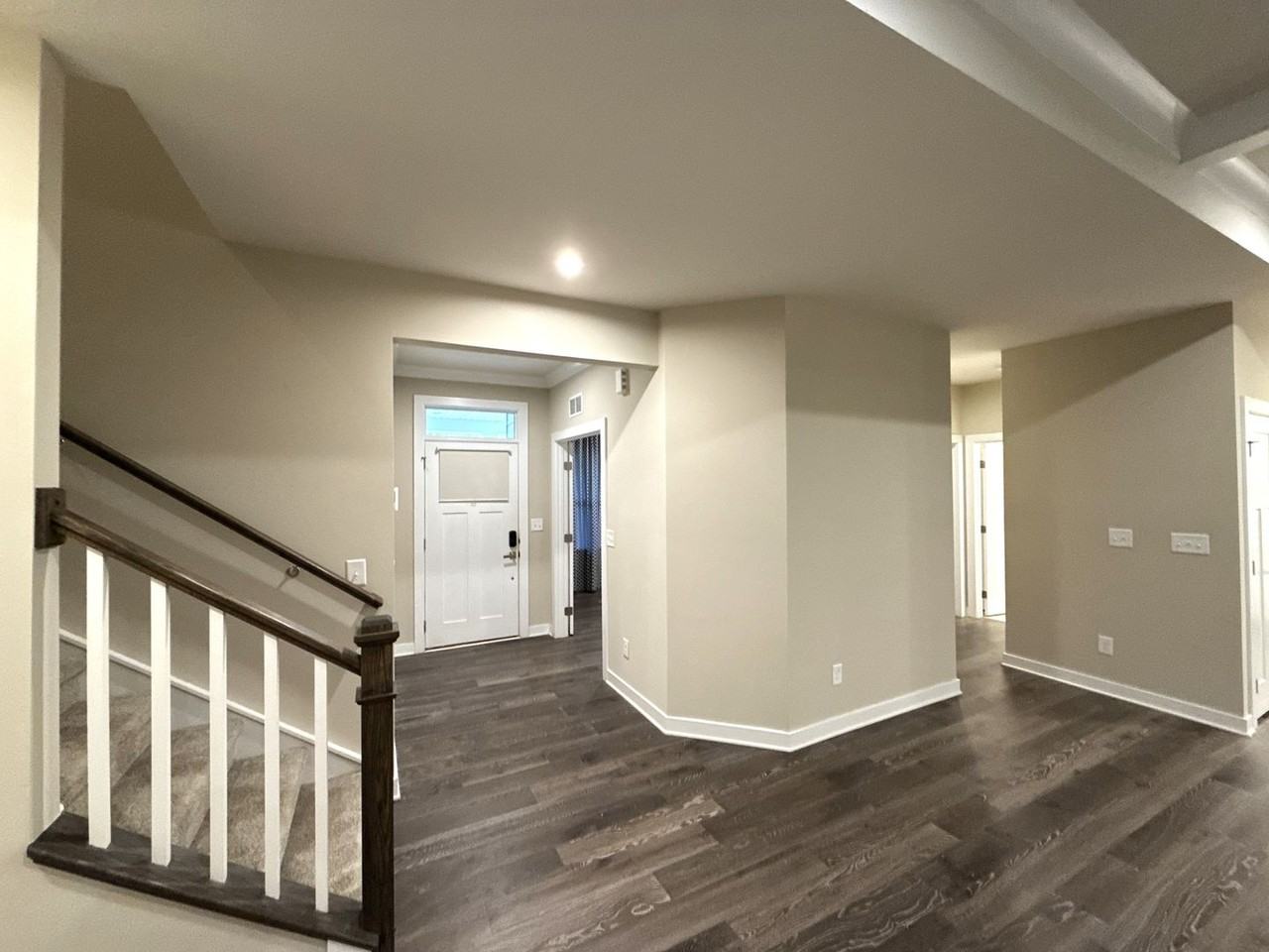 8807 Chapel Grove Crossing Dr - Photo 3 of 26