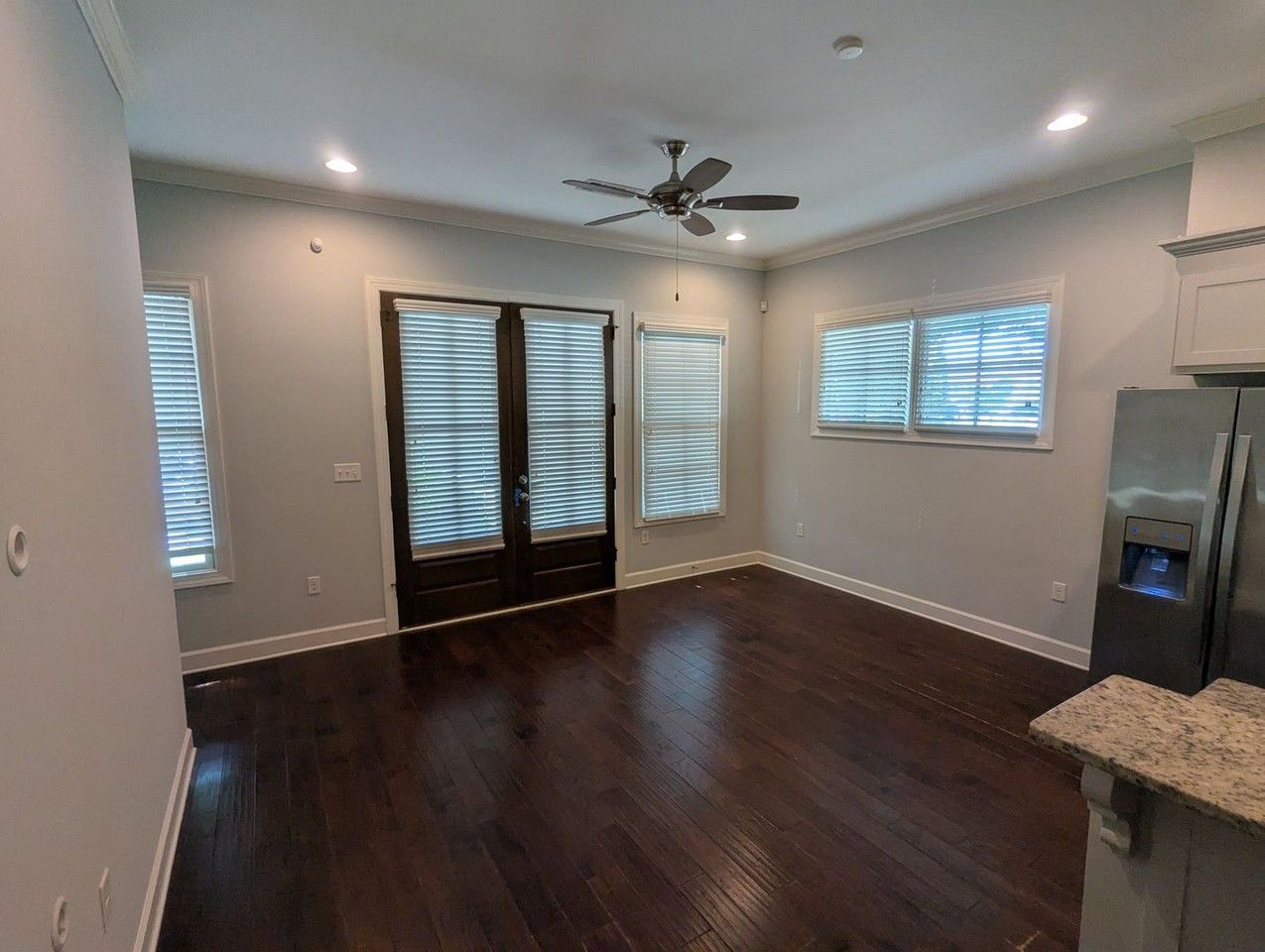 2136 8th St - Photo 2 of 9