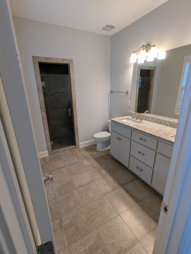 2136 8th St - Photo 5 of 9