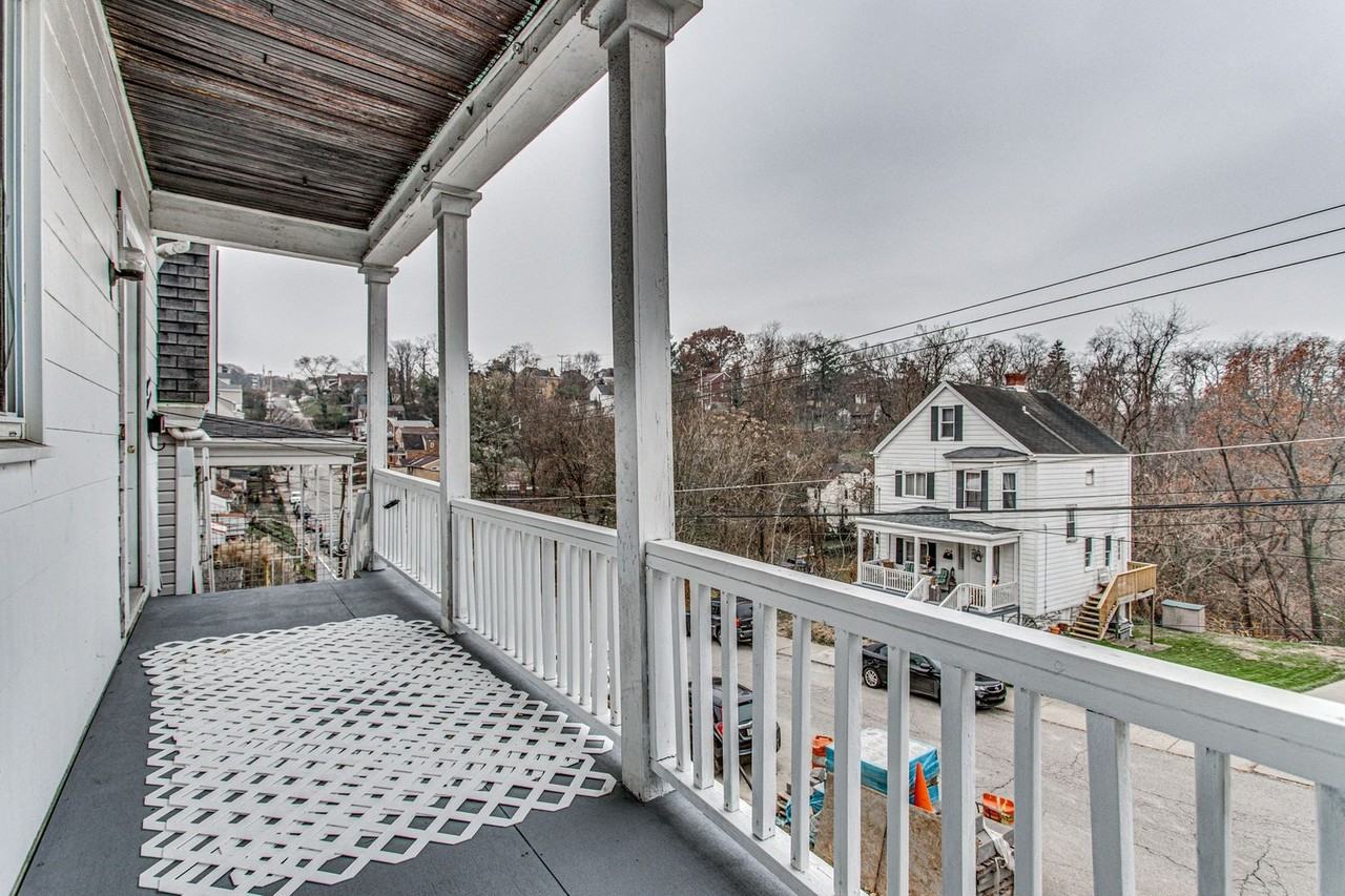 1511 Rutherford Ave - Photo 6 of 31