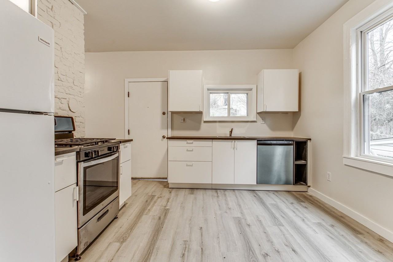 1511 Rutherford Ave - Photo 7 of 31