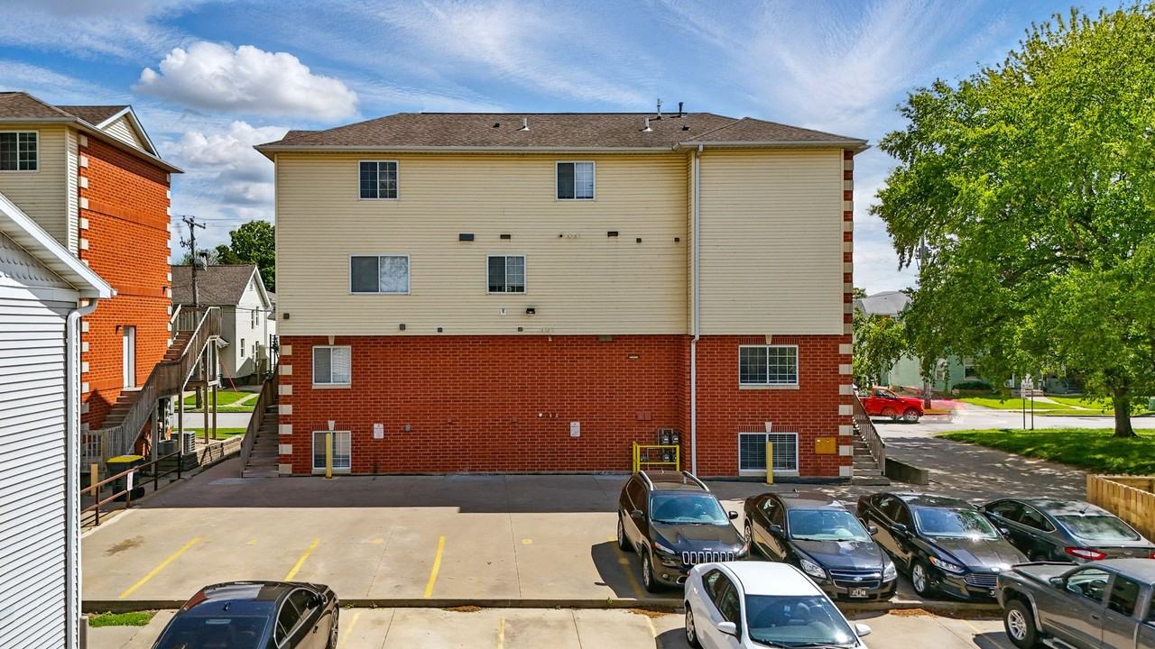 422 Bowery St HODGE FAMILY Building - Photo 5 of 29