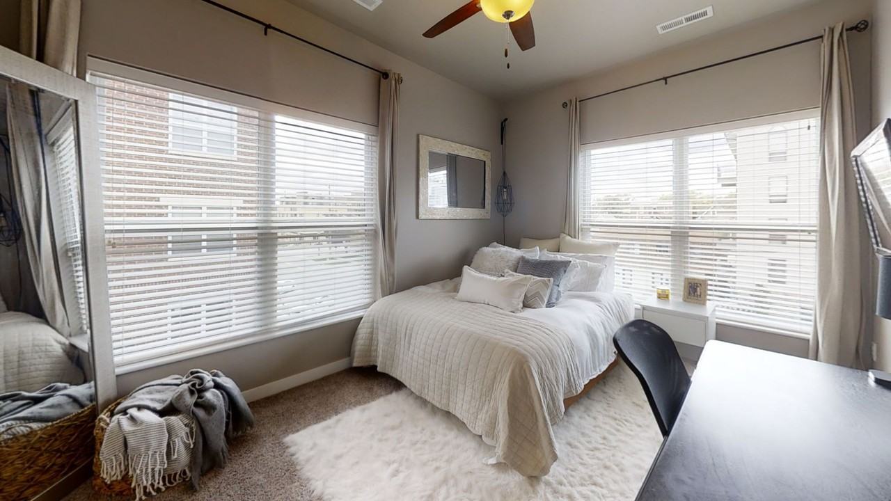 DPI602 - Dubuque Street Condos - Photo 7 of 31