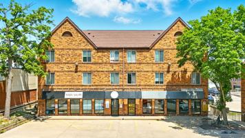 featured image of 216 E Market St