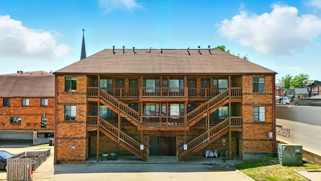 key - KEY PROPERTIES - Photo 2 of 13