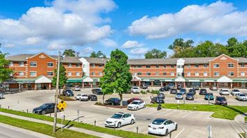 featured image of 801 S Gilbert Ct