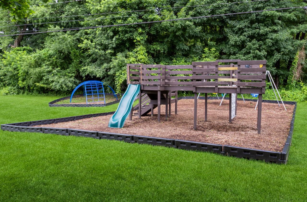 Village Crest Apartments - Photo 5 of 7