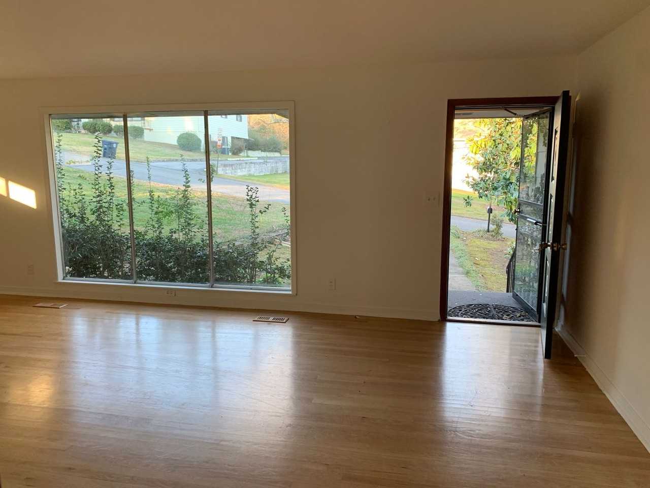 3618 Sunrise Ter - Photo 3 of 17