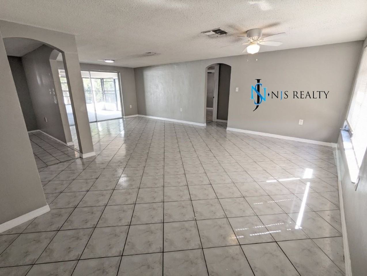 7501 San Moritz Dr - Photo 2 of 21