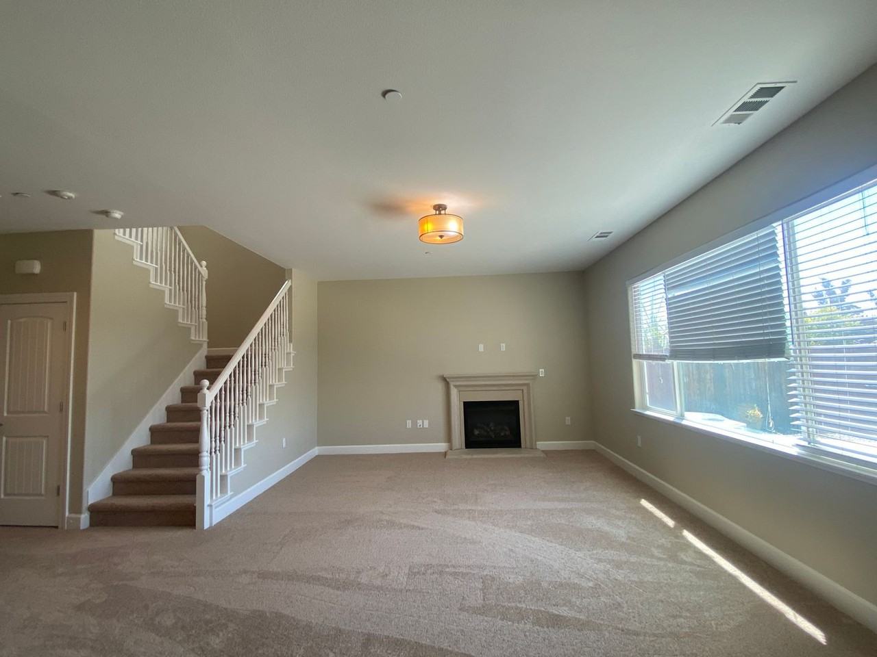 2600 Whitehorse Way - Photo 3 of 36