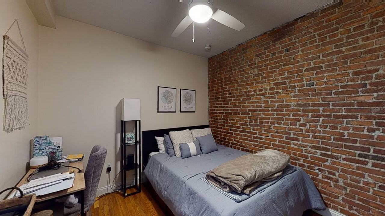 96 Prince St - Photo 5 of 9