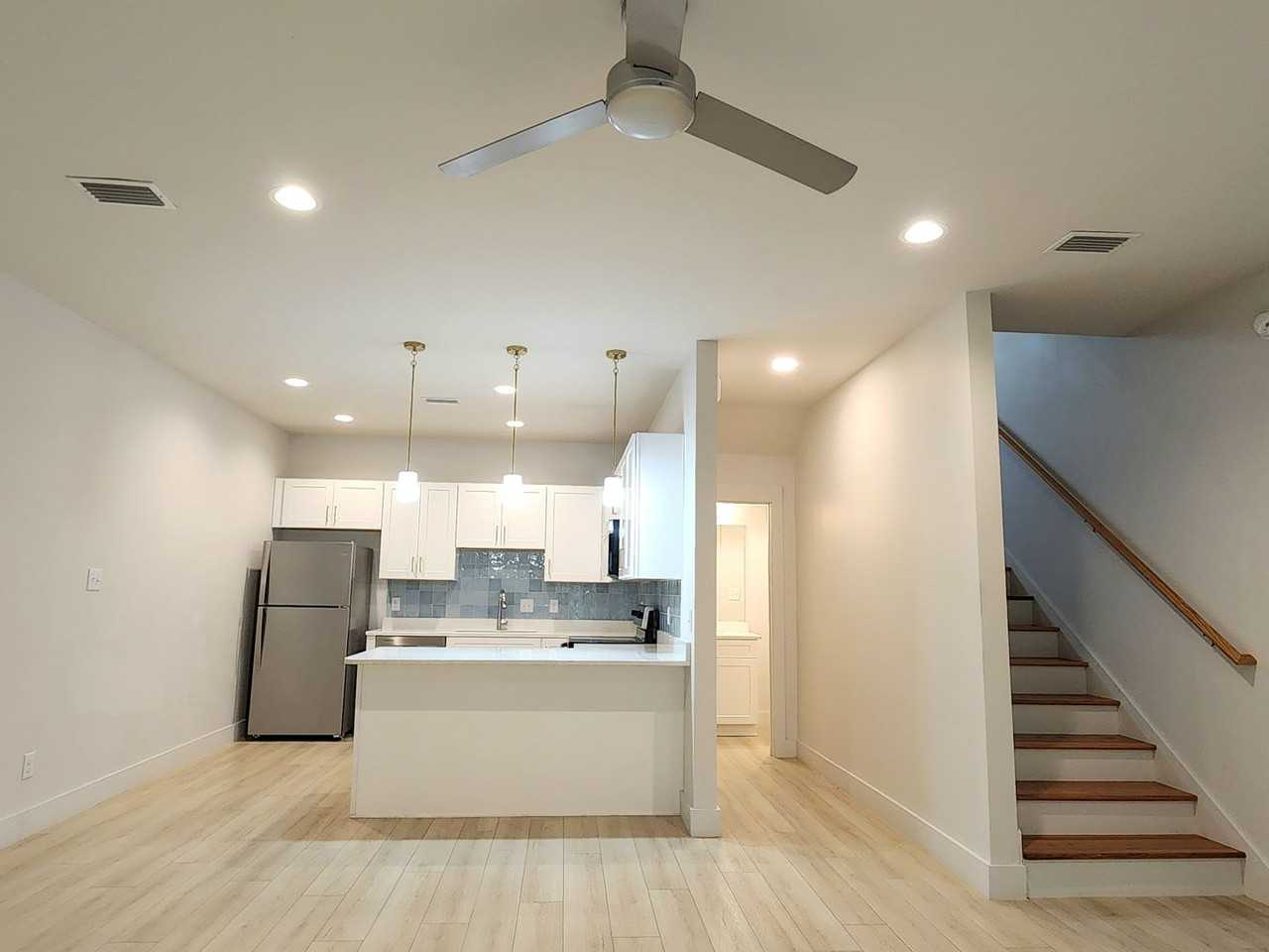 101 East 22nd Avenue #D - Photo 2 of 25