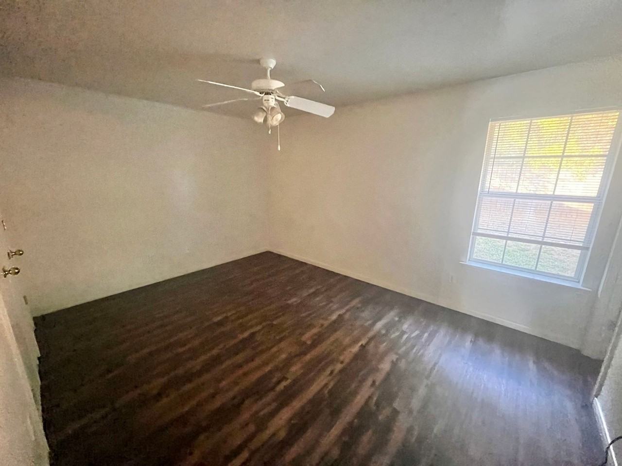 406 W Dale Ave #B - Photo 3 of 13