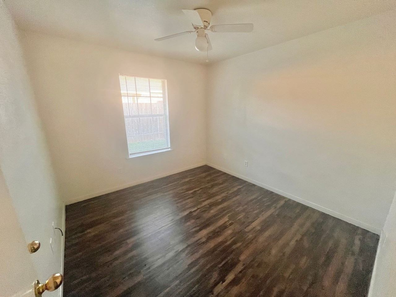 406 W Dale Ave #B - Photo 6 of 13