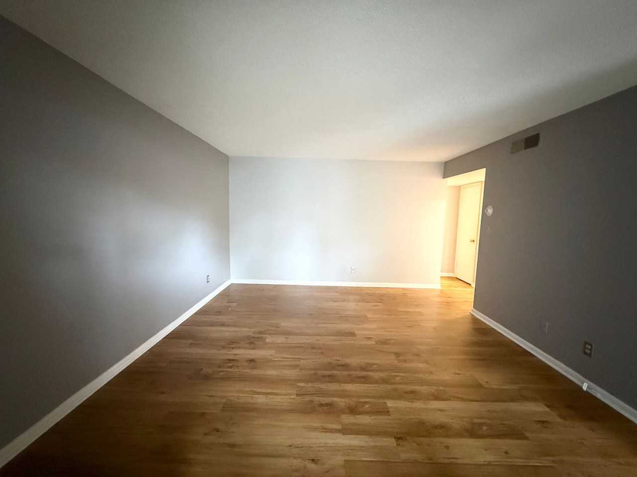 200 Saint Andrews Blvd - Photo 3 of 18