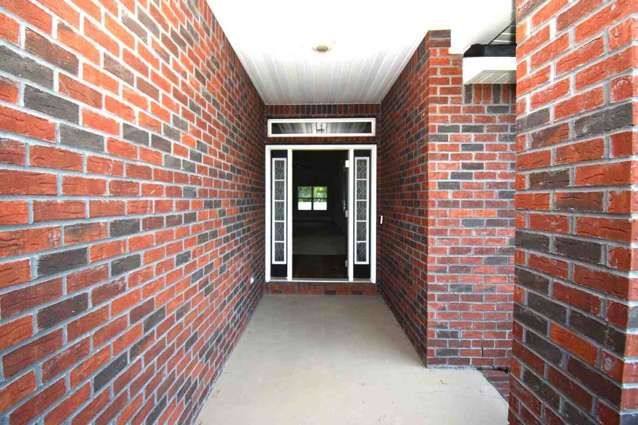 7285 Gateway Ct - Photo 3 of 21