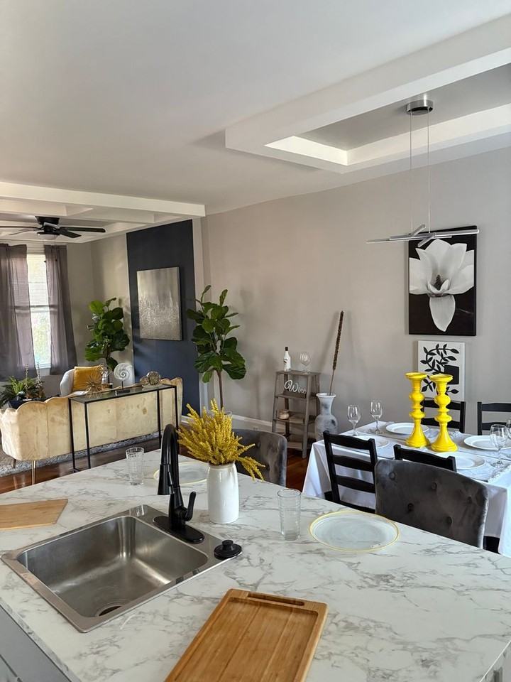 1710 1710 Th St - Photo 4 of 27