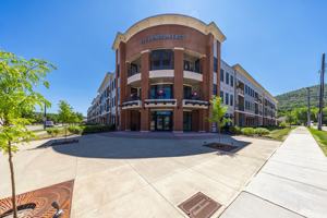 featured image of 176 Denison Pkwy E