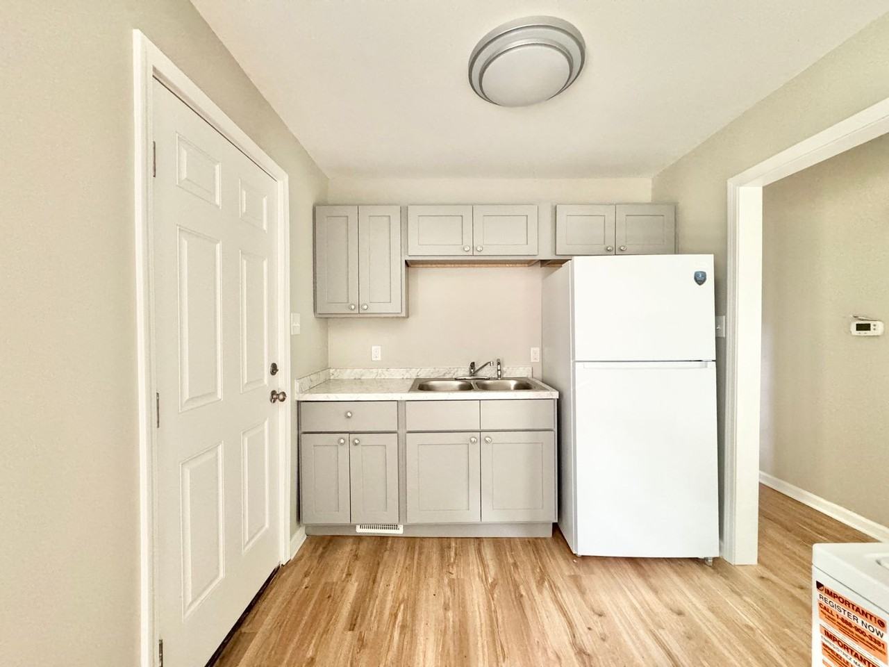 1410 Dorsey St - Photo 3 of 13