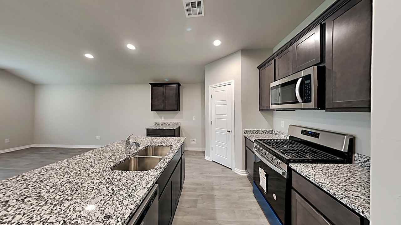 4221 Moonlight Rd - Photo 4 of 19