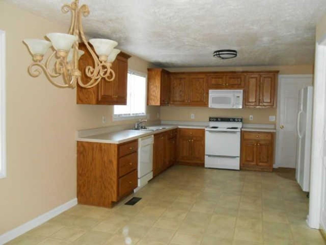 3101 Curd Rd - Photo 4 of 14