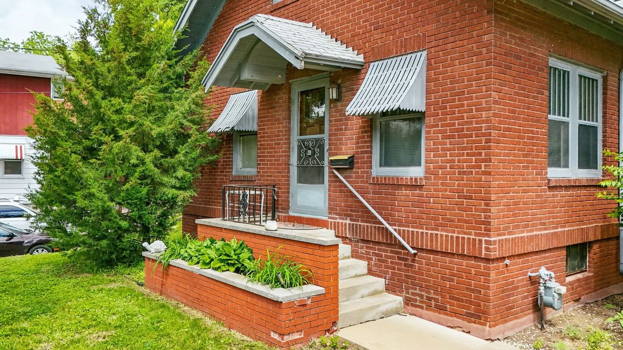 28 Valley Ave - Photo 3 of 14