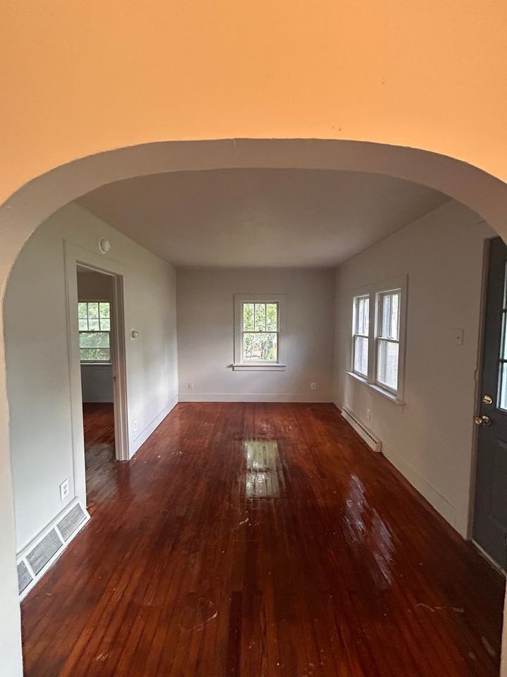 1410 E Paulding Rd - Photo 2 of 7