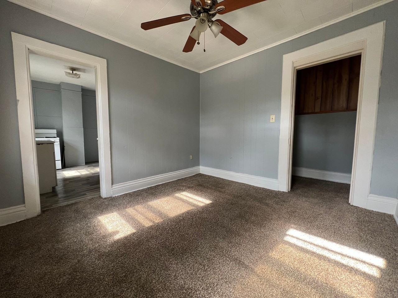 1624 Myrtle St - Photo 3 of 7