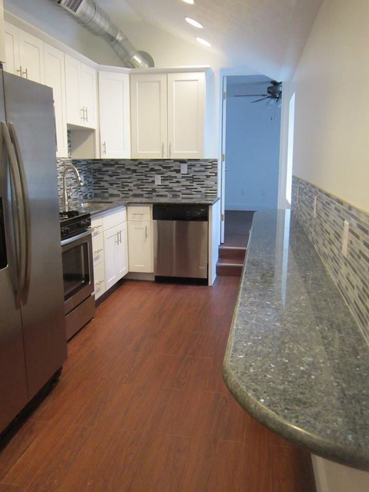 2528 Carey Way - Photo 2 of 34