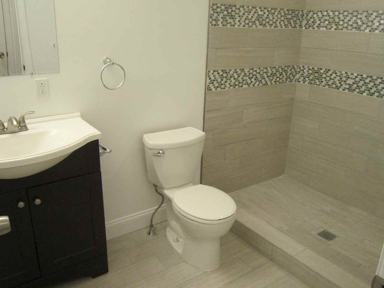 2528 Carey Way - Photo 6 of 34