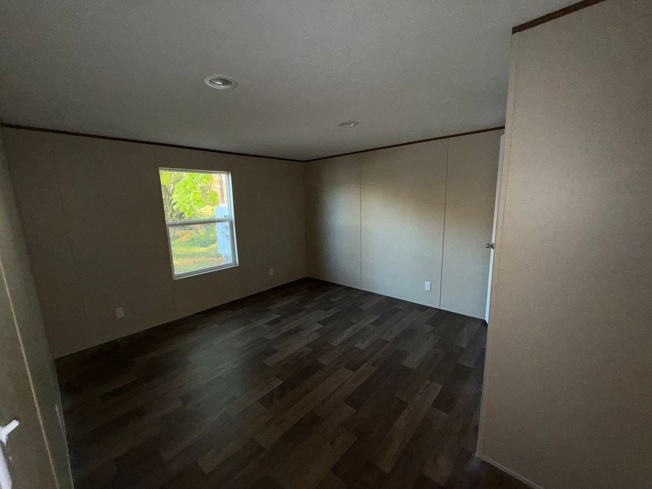 Little John MHP - Photo 7 of 9