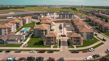 featured image of 3219 Nyla St