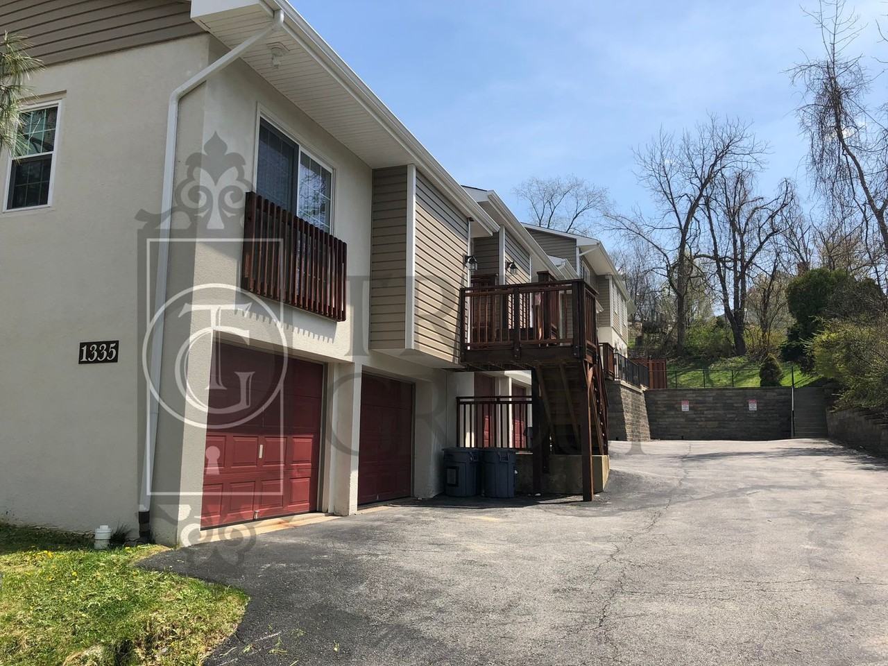 1335 - Photo 3 of 36