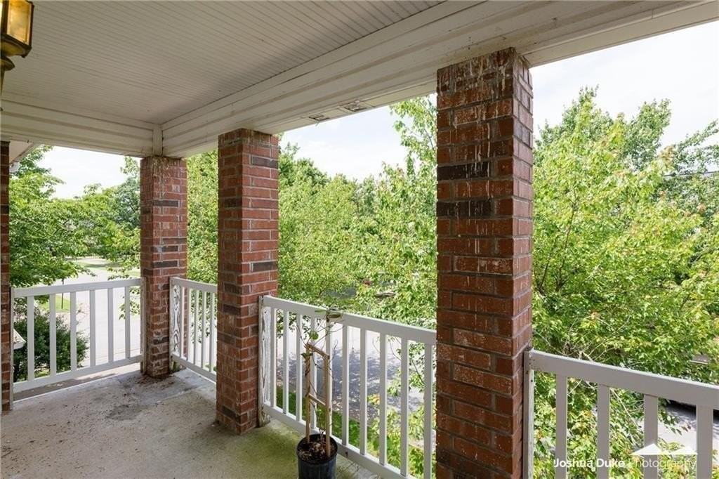 523 Founders Park Dr E - Photo 7 of 19