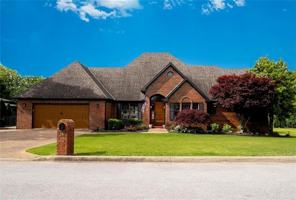 featured image of 14 S Mission Hills Cir