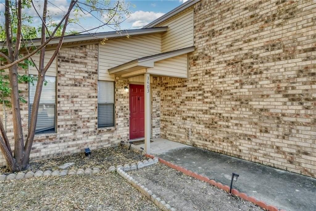 3403 Coastal Dr - Photo 2 of 15