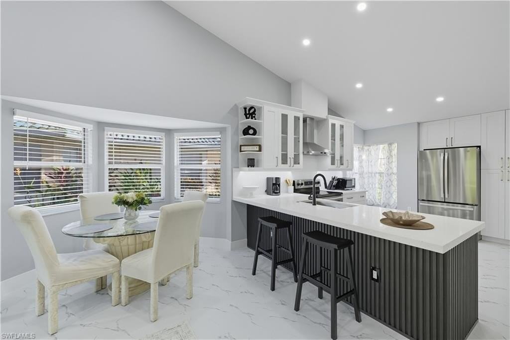 3605 Corinthian Way - Photo 3 of 34