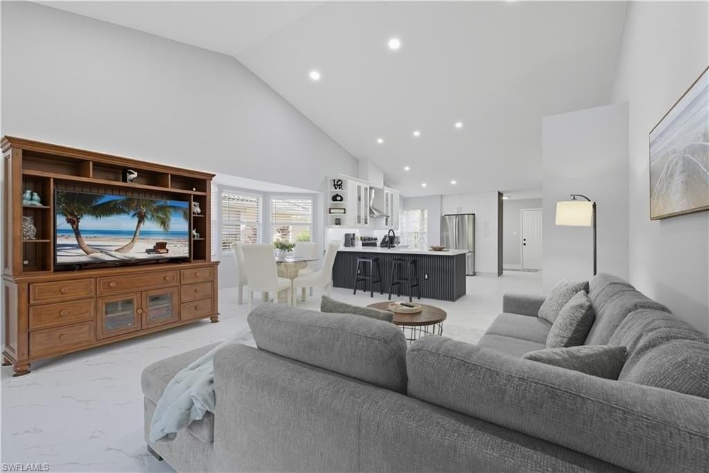 3605 Corinthian Way - Photo 7 of 34