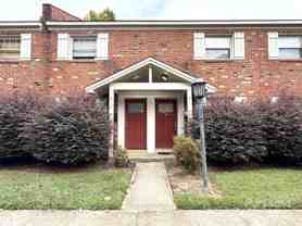 1207 Green Oaks Ln Apt F #F - Photo 1 of 1